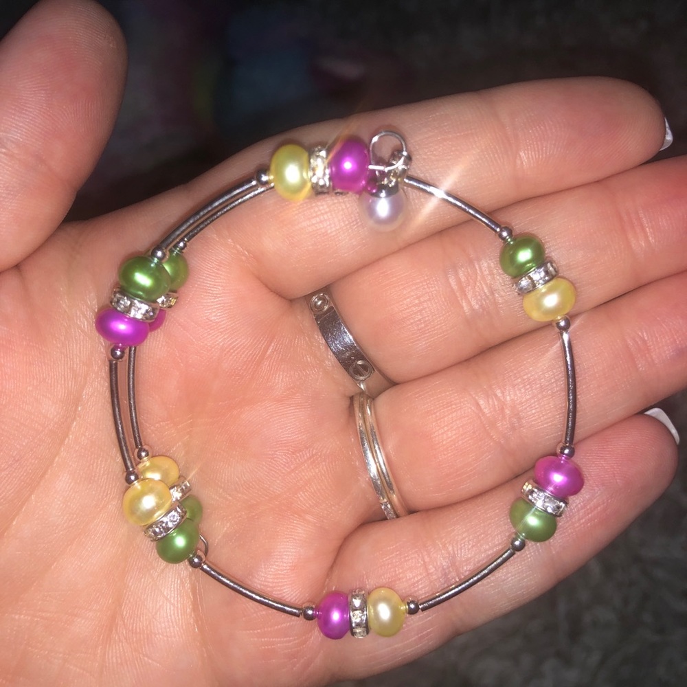 Vantel pearls wire wrap